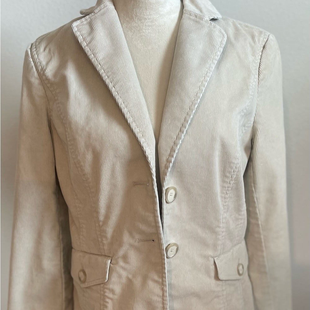 Ann Taylor Tan Blazer with Notched Lapels and Structured Shoulders